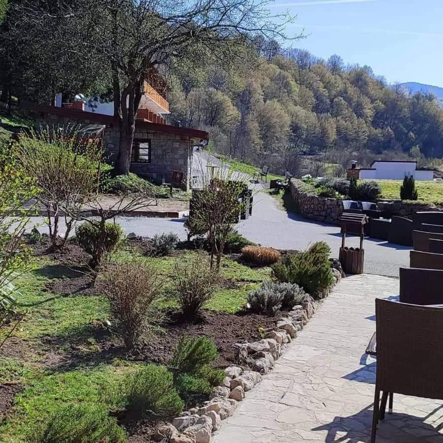 B&B Zlatna Nit Босанска-Крупа Экстерьер фото