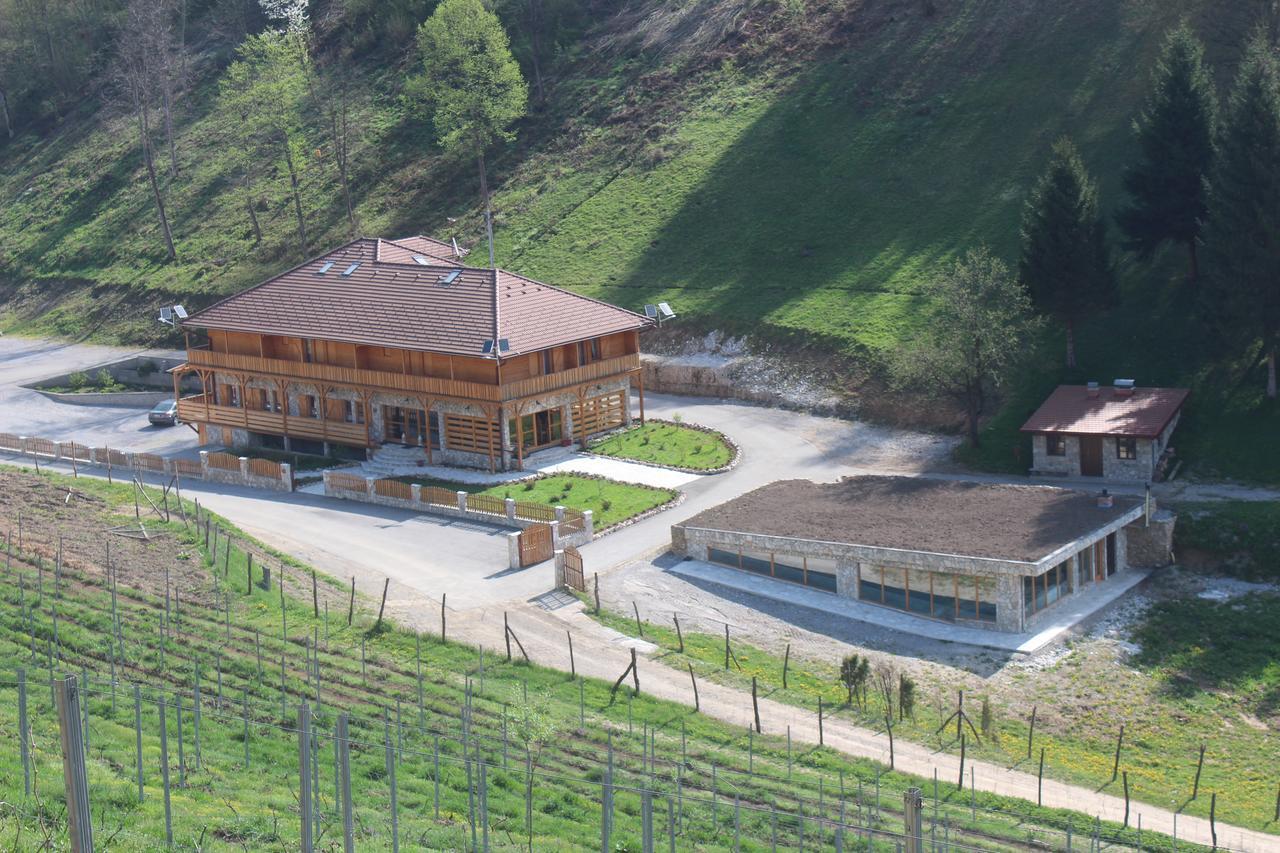 B&B Zlatna Nit Босанска-Крупа Экстерьер фото