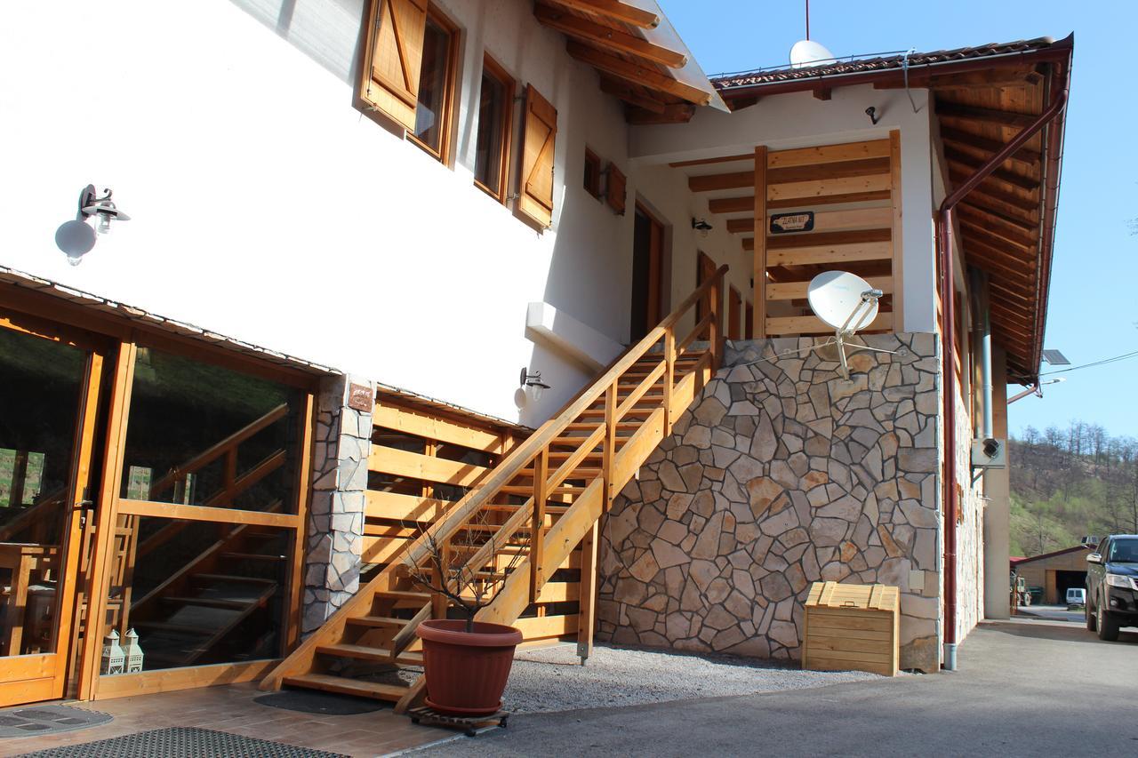 B&B Zlatna Nit Босанска-Крупа Экстерьер фото