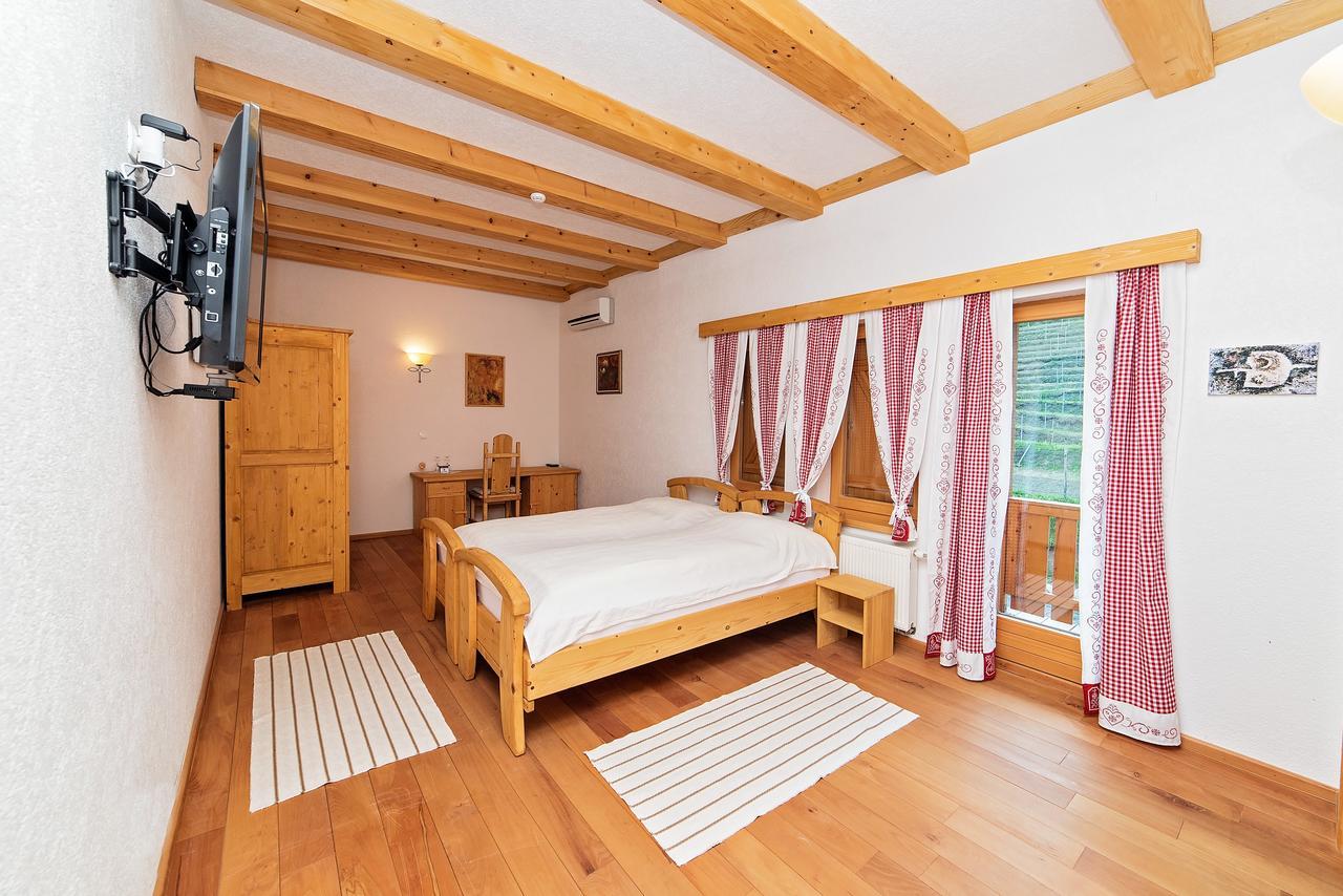 B&B Zlatna Nit Босанска-Крупа Экстерьер фото