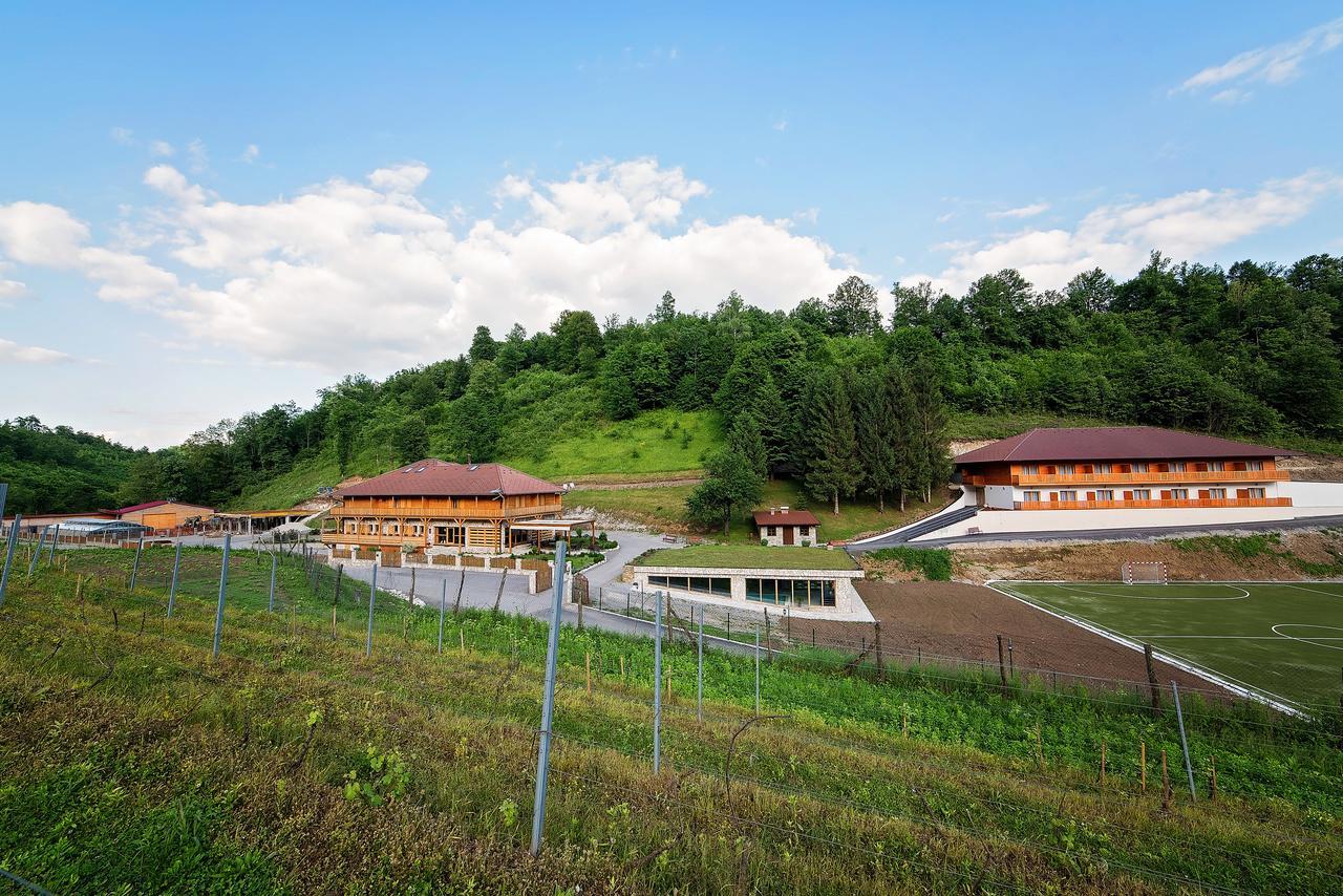 B&B Zlatna Nit Босанска-Крупа Экстерьер фото