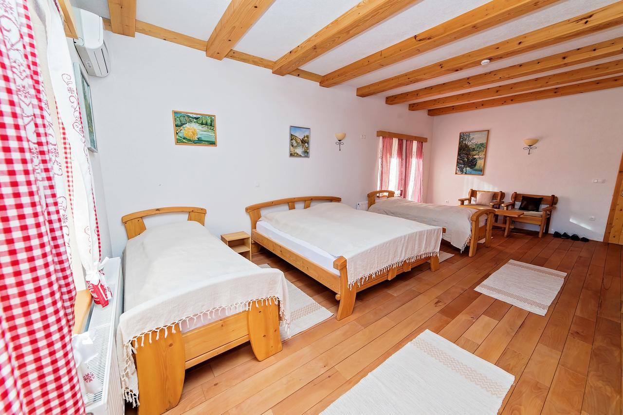 B&B Zlatna Nit Босанска-Крупа Экстерьер фото